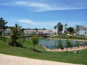 Kolam renang di atau di dekat Hacienda Golf Ático Islantilla