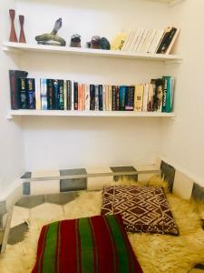 Библиотека в апарт-отеле