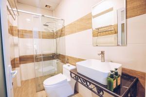 Phòng tắm tại TTR An Nam Apart Hotel