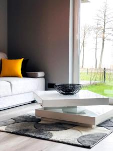 Część wypoczynkowa w obiekcie APARTAMENT ELEGANCE YELLOW w Nautica Resort