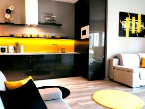 Część wypoczynkowa w obiekcie APARTAMENT ELEGANCE YELLOW w Nautica Resort