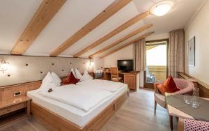 TV a/nebo společenská místnost v ubytování Hotel Fürstenhof