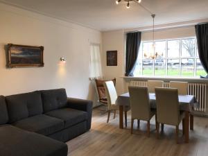 Гостиная зона в Reykjavik Hill Cosy Apartment