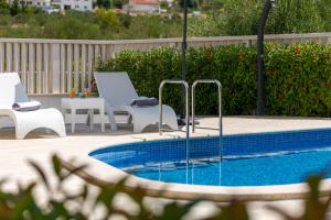 Bazén v ubytování Villa Kami - 4 stars villa, Heated pool nebo v jeho okolí