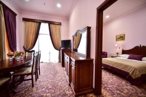 Sjónvarps- og/eða afþreyingartæki á METROPOL HOTEL Yerevan