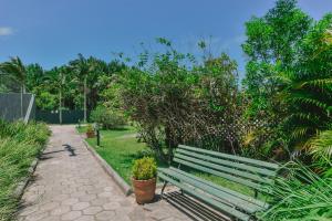 En have udenfor Villa Oliva Residence