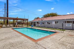 Πισίνα στο ή κοντά στο Americas Best Value Inn Columbus