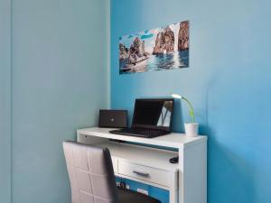Fotografia z galérie ubytovania Blue Sky Sorrento Apartment FREE PARKING v destinácii Meta