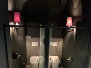 Kupatilo u objektu Hotel Desatero