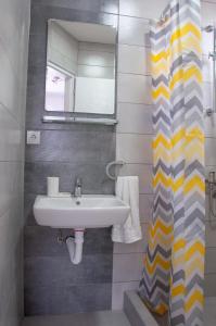 A bathroom at Apartmani Zvirac