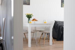 Galeriebild der Unterkunft Apartments Left & Right with jacuzzi, 4 stars in Makarska