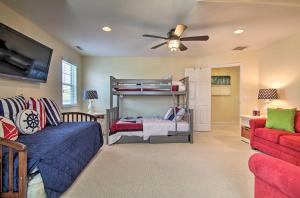 Postel nebo postele na pokoji v ubytování Resort-Style Selbyville Home 4 Mi to Beaches! + 34 fotografií