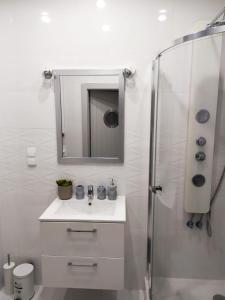 A bathroom at Aqua Blue Apartament