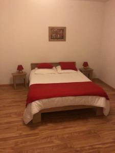 Ein Bett oder Betten in einem Zimmer der Unterkunft LA MEIJE BLANCHE "RESIDENCE DE TOURISME 2 étoiles"