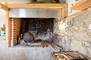 萨瓦拉Ladovina, Relaxing Enviroment with a Modern Apartment in a Old Stone House的相册照片