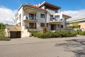 Budova, v ktorej sa apartmán nachádza