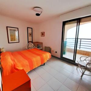 Postel nebo postele na pokoji v ubytování Capricho del mediterráneo - OROPESA DEL MAR