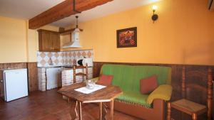Kuchyň nebo kuchyňský kout v ubytování Casa Rural Santa Elena