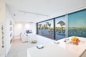 Afbeelding uit fotogalerij van The White H Villa, Protaras, Fresh and Peaceful in Paralimni