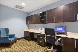 Gallery image of SureStay Plus Hotel By Best Western Portland Route 52 West in Portland