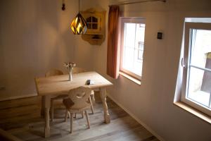 Fotografie z fotogalerie ubytování Hotel-Restaurant Zur Traube v destinaci Altenahr