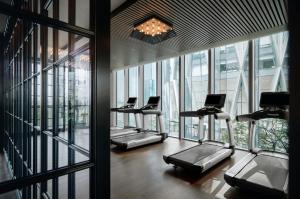 Fitness centrum a/nebo fitness zařízení v ubytování 深圳湾安达仕酒店 Andaz Shenzhen Bay