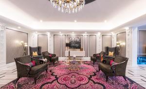 Posezení v ubytování The Churchill Hotel Near Embassy Row