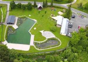 Widok z lotu ptaka na obiekt Apartments Fiore am Naturschwimmbad!