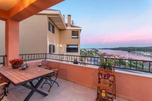 Balkón nebo terasa v ubytování HANA Luxury apartment with sea view
