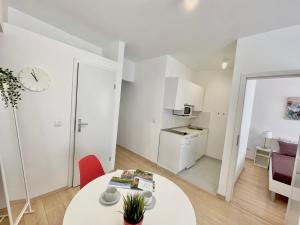 Kuchyň nebo kuchyňský kout v ubytování Apartments Antons