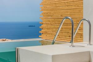 Bazén v ubytovaní Kefalonian Escape Suites alebo v jeho blízkosti