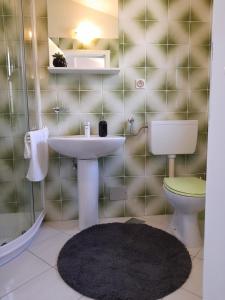 Ein Badezimmer in der Unterkunft Apartments M Gregor ideal for relaxing holidays
