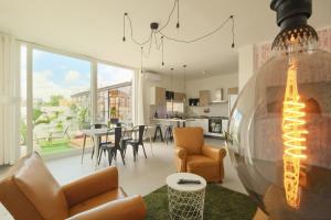 A kitchen or kitchenette at Essential suite