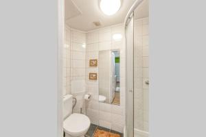 O baie la Daugavgrivas41 6 can stay Parking Free Old Town 6min Shop 3min +14 fotografii