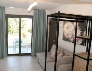 Posezení v ubytování Theano Luxury Suites Nikiti