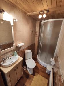Vannituba majutusasutuses Avinurme Hostel