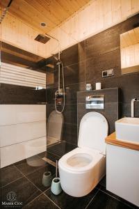 Kylpyhuone majoituspaikassa KaliMera