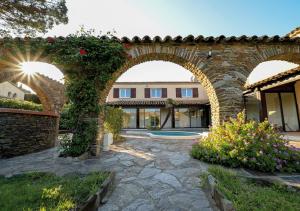 Κήπος έξω από το Résidence La Ménado