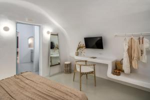 Μια τηλεόραση ή/και κέντρο ψυχαγωγίας στο Deep in cave suites