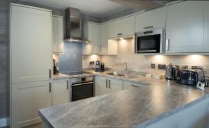 Gallery image of Kirklea Island Suites in Tarbert