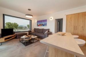 Afbeelding uit fotogalerij van Merelia Luxury Villas - Halkidiki in Nea Moudania