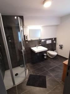 Koupelna v ubytování Landhotel Alte Schmiede