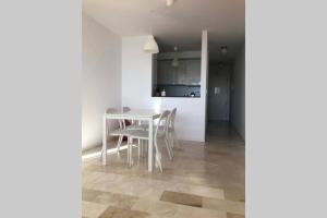 Mynd úr myndasafni af Apartamento con Piscina, Garaje y vistas al mar í Carboneras