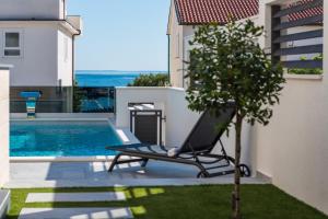 Villa Laverna内部或周边的泳池