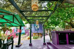 Ein Garten an der Unterkunft Mammaloe