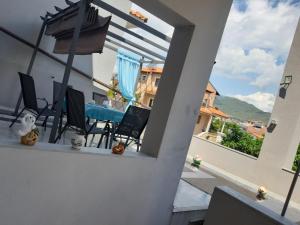 En balkong eller terrass på Soula's Sunshine Apartments