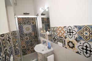 Ένα μπάνιο στο Monolocale in centro a due passi dal mare