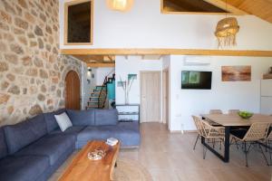 Posedenie v ubytovaní Pnoes Villas Vasiliki Lefkada
