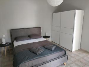 A bed or beds in a room at Quiet country house #1