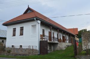 Budova, v ktorej sa dovolenkový dom nachádza